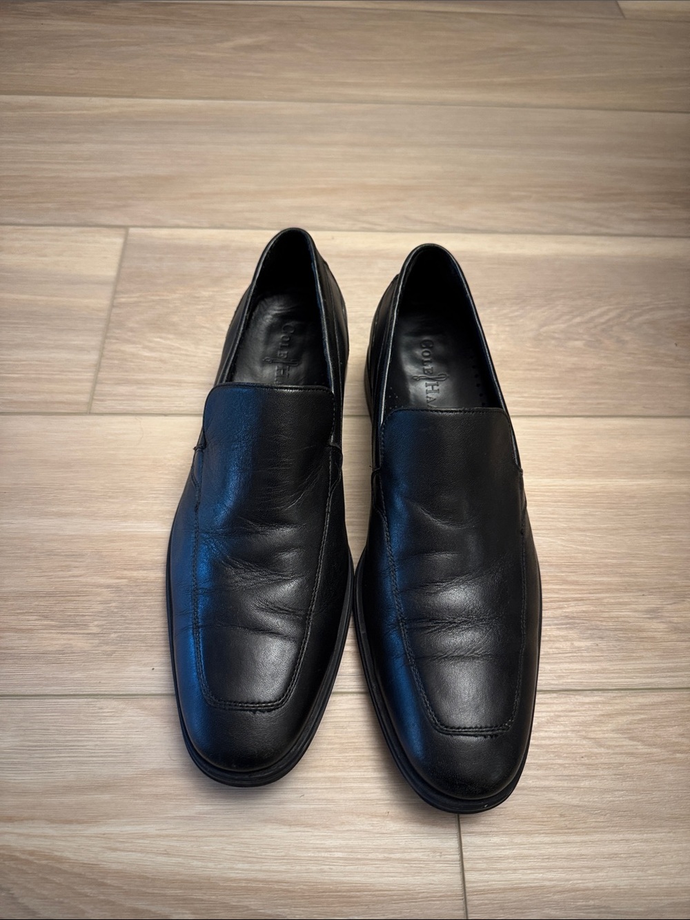 Cole Haan Vintage Men's Black Leather Venetian Loafer - 9.5 Comfortable